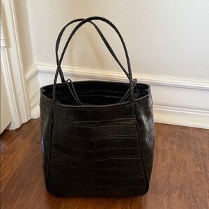 Elegant Black Crocodile-Embossed Tote Bag